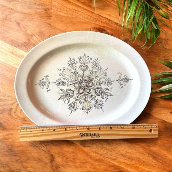 Vintage Wood & Sons “Boutique” Alpine White Ironstone Oval Platter - England - Picture 9 of 13